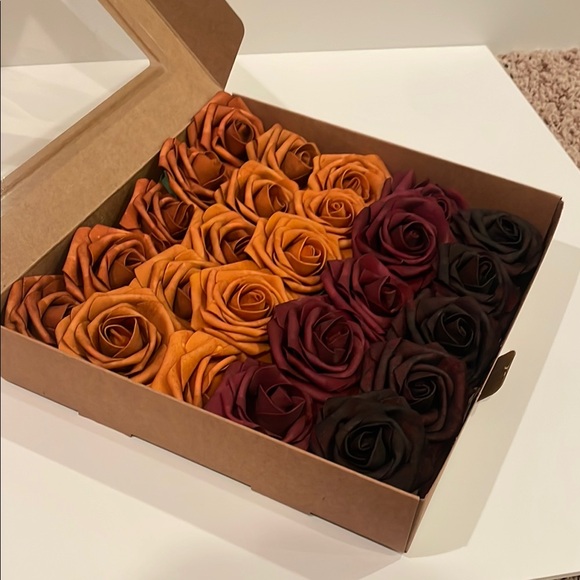 25 Piece Multicolor Artificial Roses - Picture 2 of 5